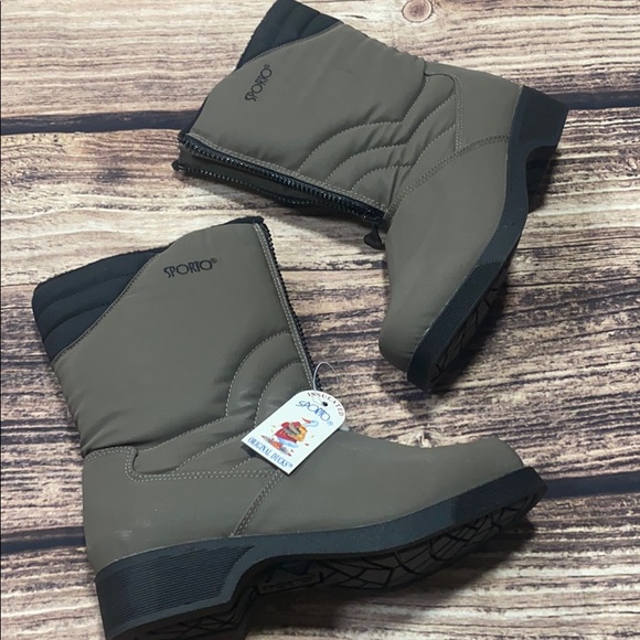 Sporto Shoes - New women’s taupe sporto boots 8w